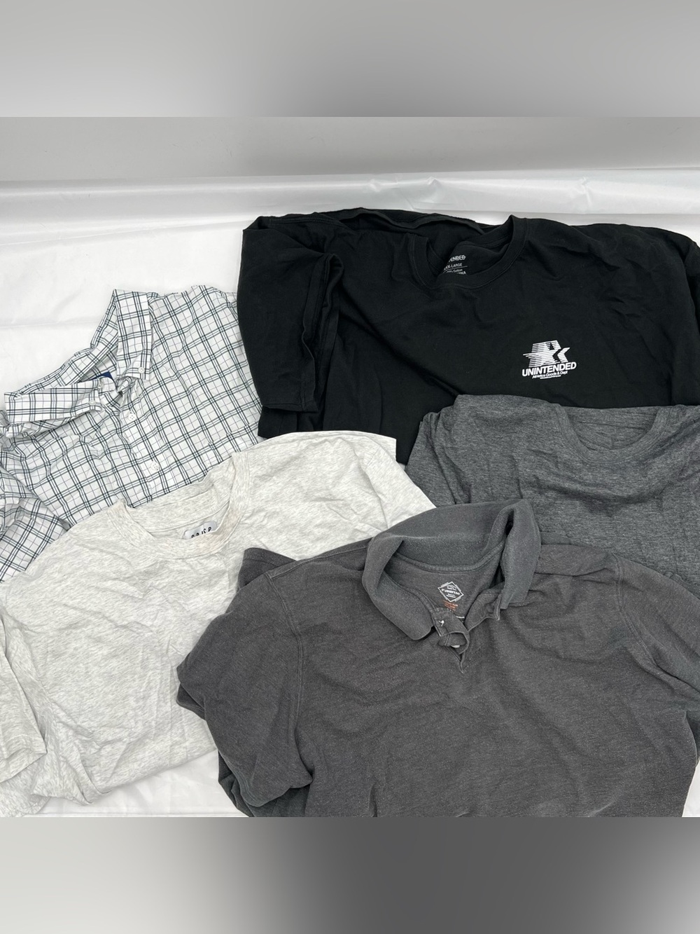 245 Lot of 5 3XL shirts - 1 button up, 1 polo and 3 tshirts